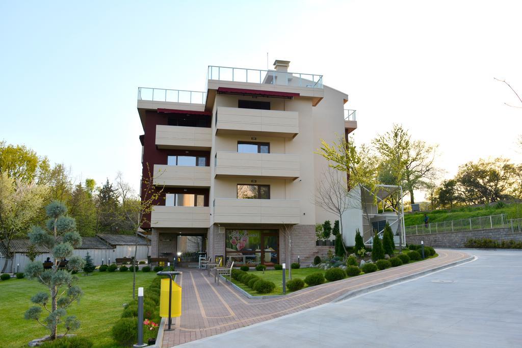 Hotel Victoriya'S House Chisaria Zewnętrze zdjęcie