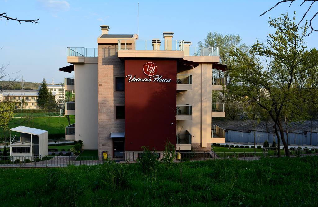 Hotel Victoriya'S House Chisaria Zewnętrze zdjęcie