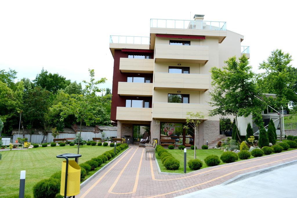 Hotel Victoriya'S House Chisaria Zewnętrze zdjęcie