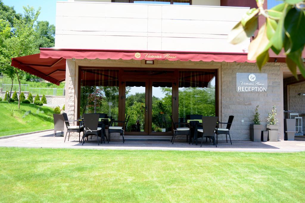 Hotel Victoriya'S House Chisaria Zewnętrze zdjęcie