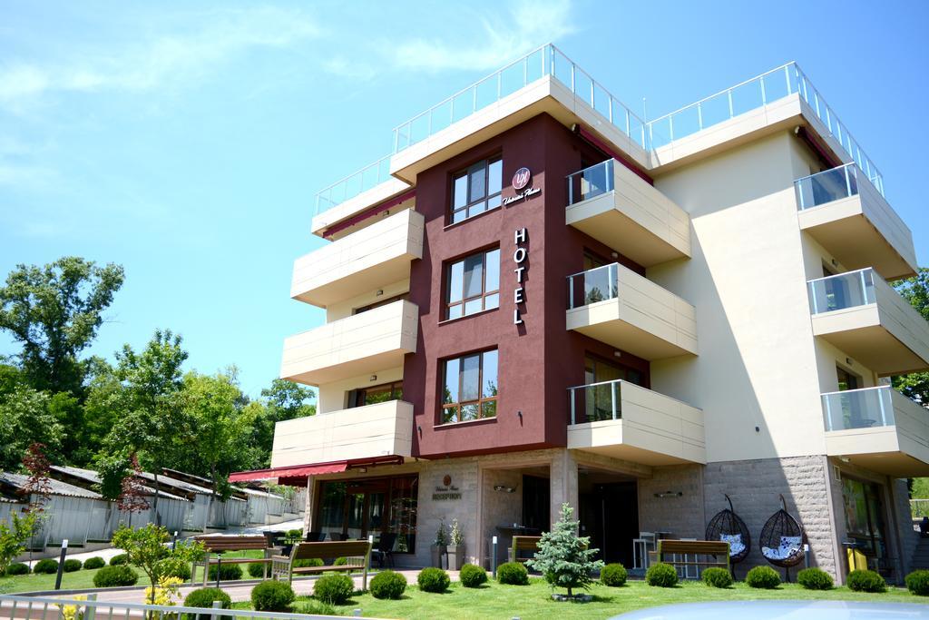 Hotel Victoriya'S House Chisaria Zewnętrze zdjęcie
