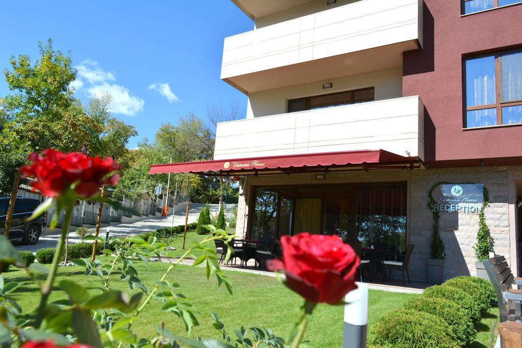 Hotel Victoriya'S House Chisaria Zewnętrze zdjęcie
